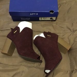 Nice Wine colored booties never worn for sale!!!
